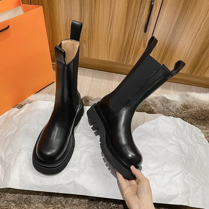 Women's Classic Chelsea Boots