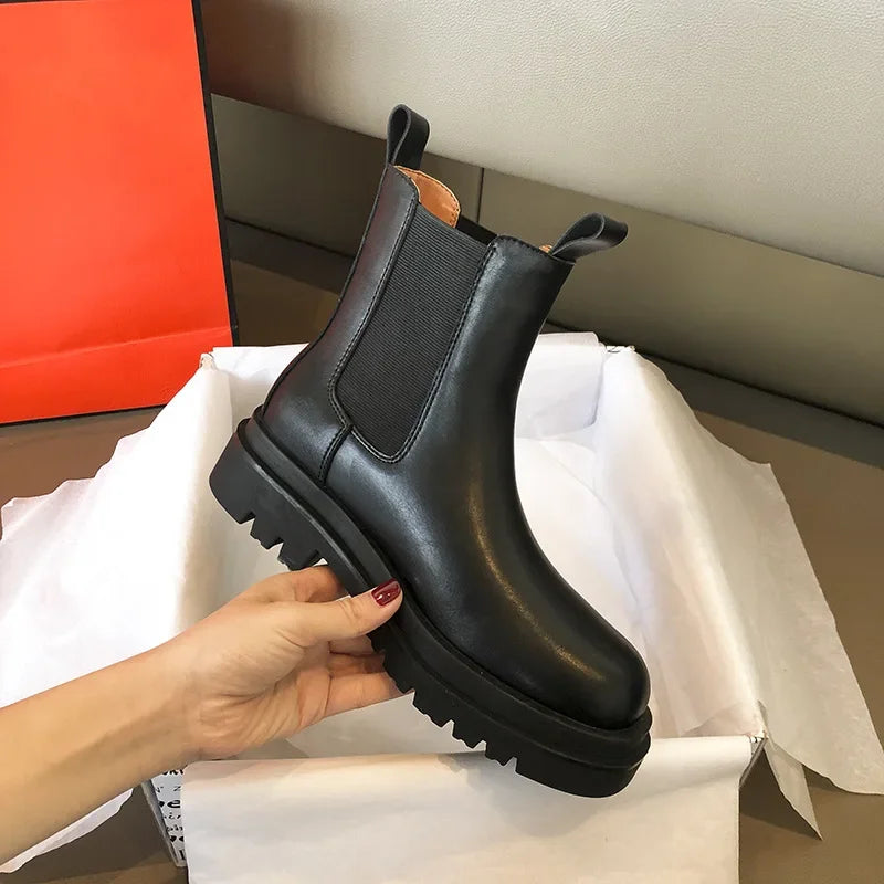 Women's Classic Chelsea Boots